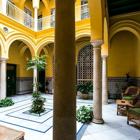 Holidays Isbilia Centro By Valcambre Sevilha Exterior foto