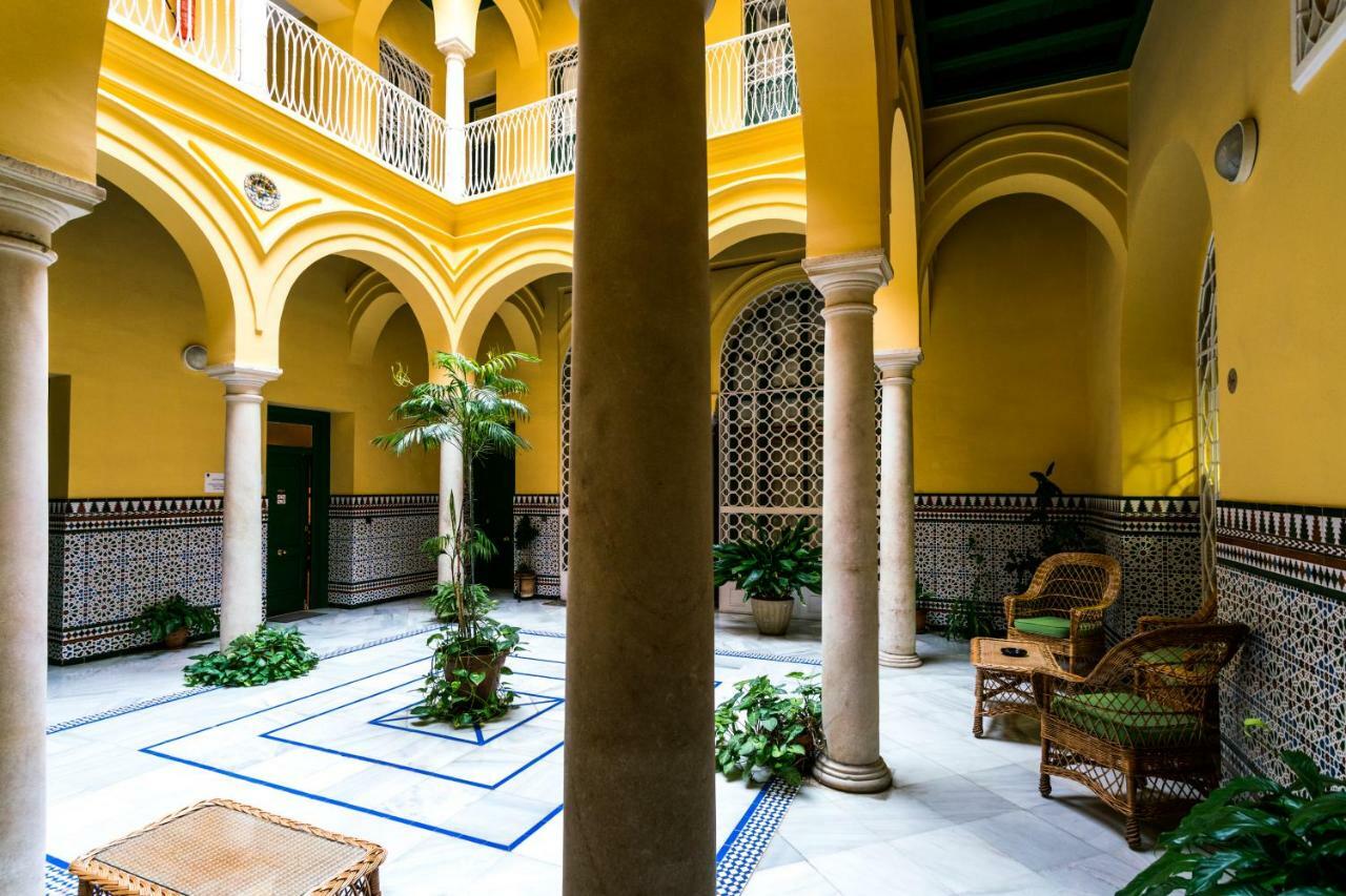 Holidays Isbilia Centro By Valcambre Sevilha Exterior foto