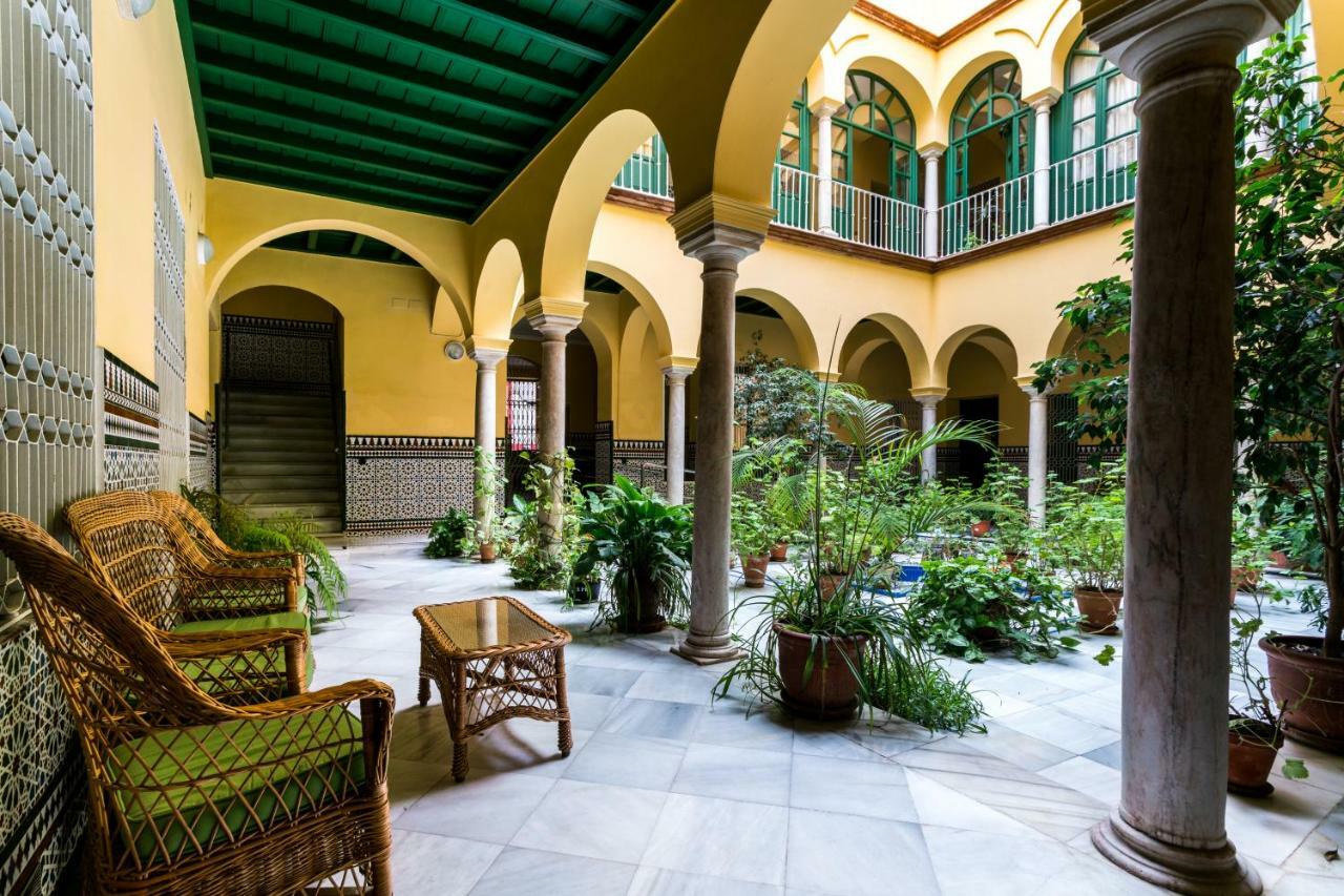 Holidays Isbilia Centro By Valcambre Sevilha Exterior foto