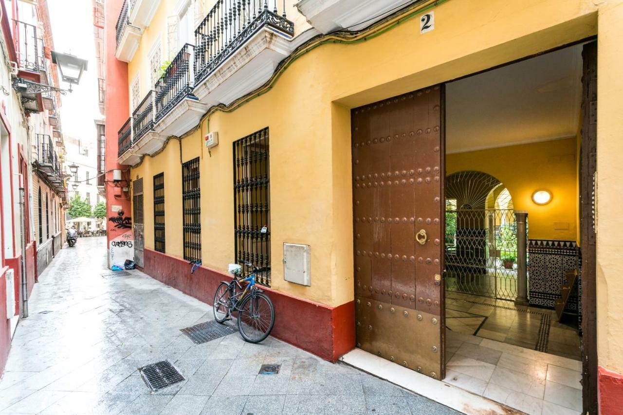 Holidays Isbilia Centro By Valcambre Sevilha Exterior foto